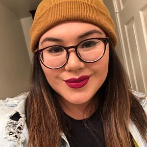 Meet your Posher, Ashley